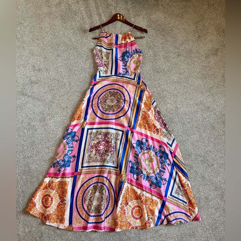 Beautiful flowy dress
